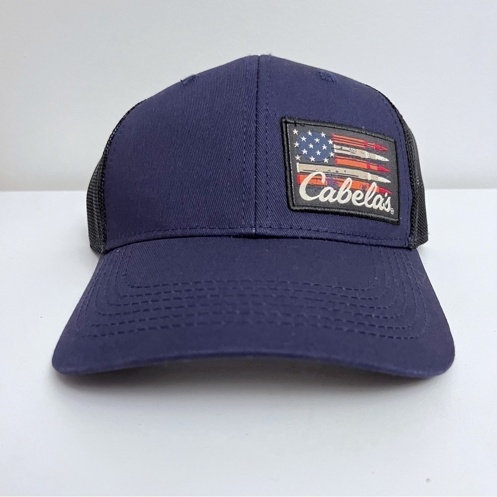 Cabela’s Men’s Navy Blue Mesh Snapback Trucker  Hat NWT